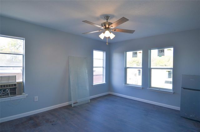 103 Cosmos Street 3, Houston, TX 77009