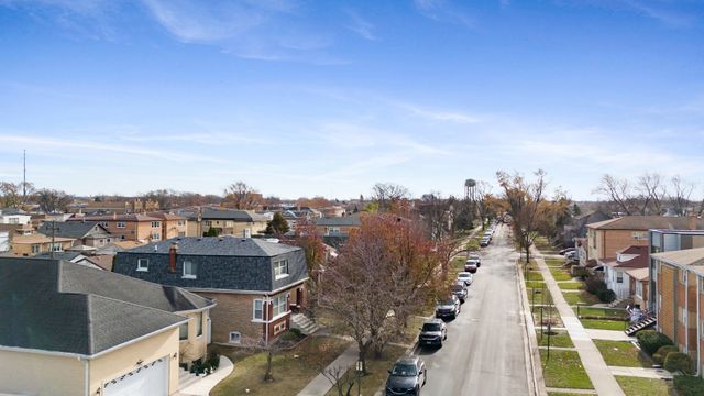 2719 N 74th Court, Elmwood Park, IL 60707