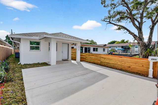 2932 Saginaw Avenue, West Palm Beach, FL 33409