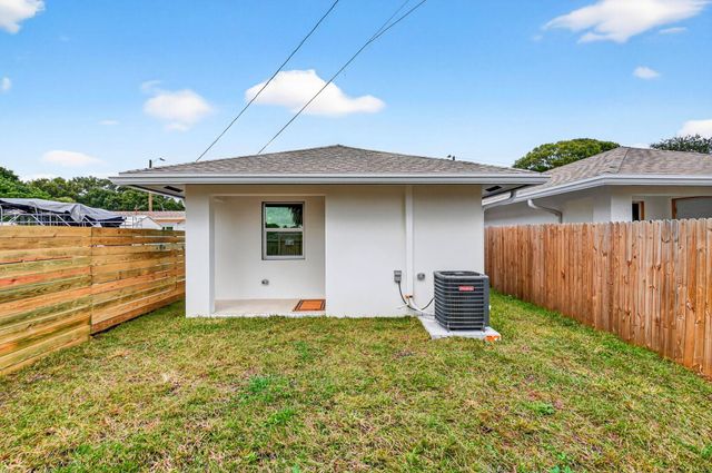 2932 Saginaw Avenue, West Palm Beach, FL 33409