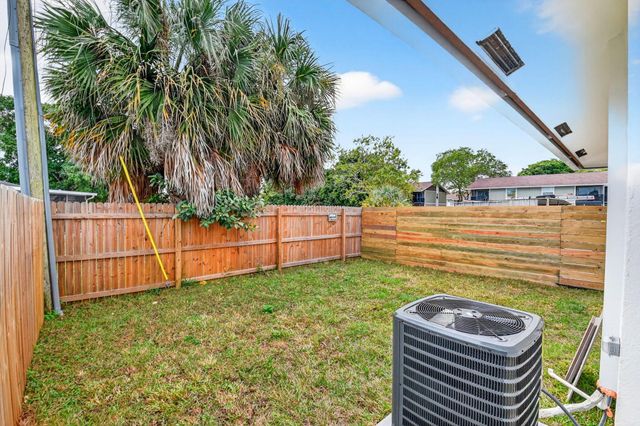 2932 Saginaw Avenue, West Palm Beach, FL 33409