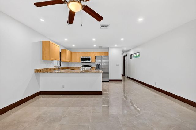 2932 Saginaw Avenue, West Palm Beach, FL 33409