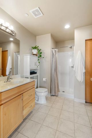 1901 E Hennepin Avenue 105, Minneapolis, MN 55413