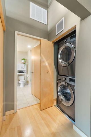 1901 E Hennepin Avenue 105, Minneapolis, MN 55413