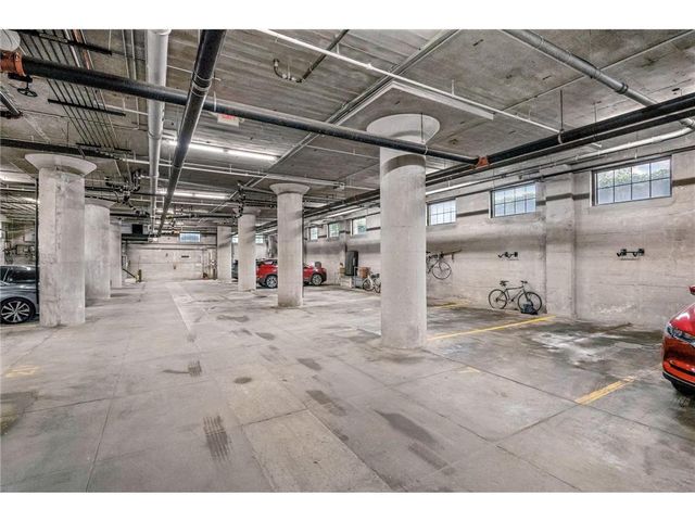 1901 E Hennepin Avenue 105, Minneapolis, MN 55413