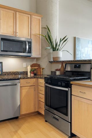 1901 E Hennepin Avenue 105, Minneapolis, MN 55413