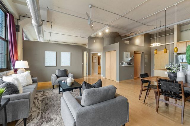 1901 E Hennepin Avenue 105, Minneapolis, MN 55413