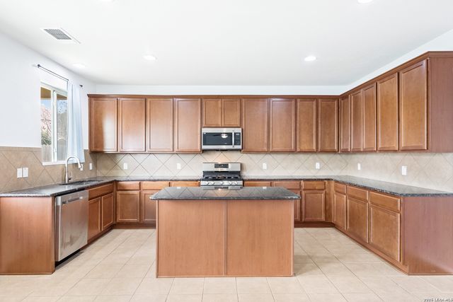 1514 Desert Candle, San Antonio, TX 78245