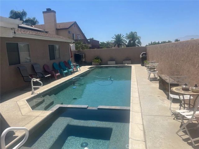 28450 Sycamore, Highland, CA 92346