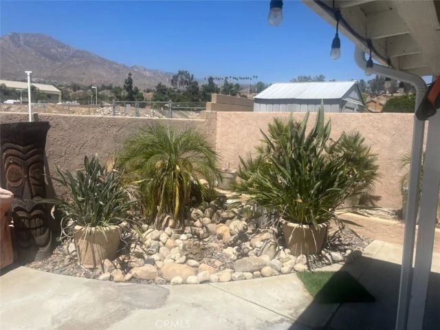 28450 Sycamore, Highland, CA 92346
