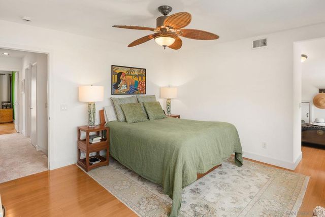 1858 Laurel Rd, Oceanside, CA 92054