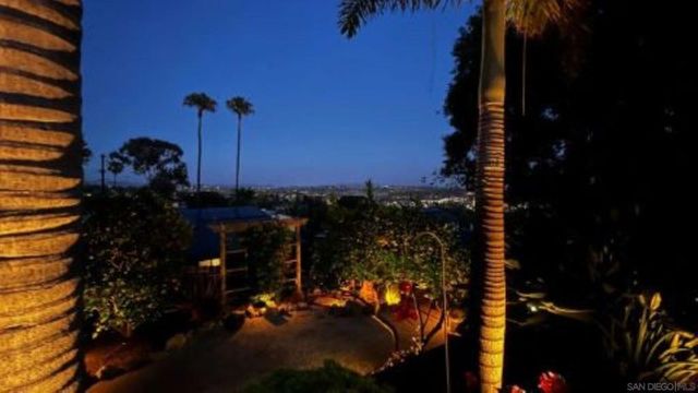 1858 Laurel Rd, Oceanside, CA 92054