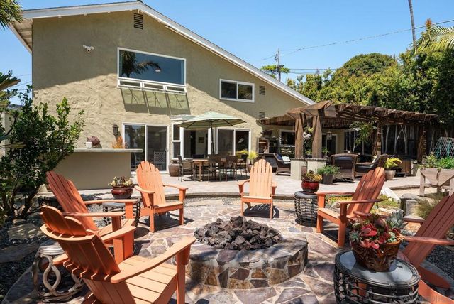 1858 Laurel Rd, Oceanside, CA 92054
