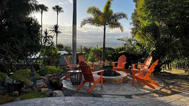 1858 Laurel Rd, Oceanside, CA 92054