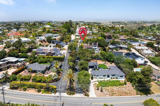 1858 Laurel Rd, Oceanside, CA 92054