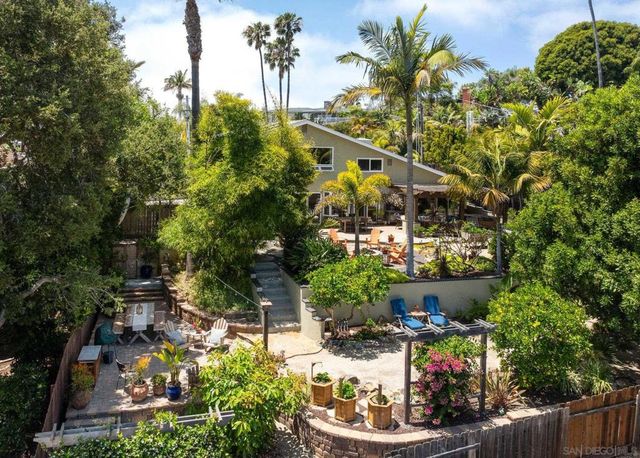 1858 Laurel Rd, Oceanside, CA 92054