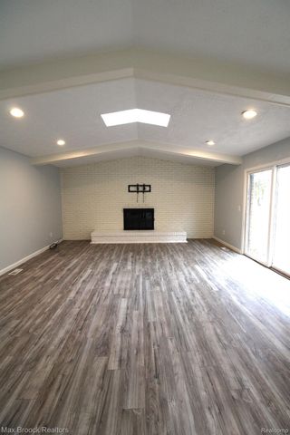 6895 INDIAN CREEK Drive, West Bloomfield Charter Township, MI 48322