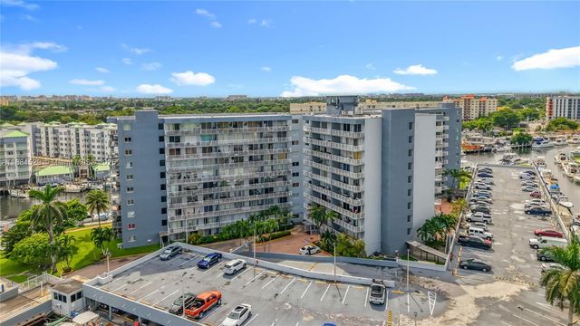 1800 NW 24th Ave 1020, Miami, FL 33125