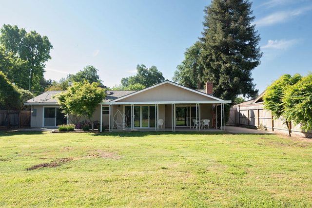 14892 Lipson Avenue, Visalia, CA 93292
