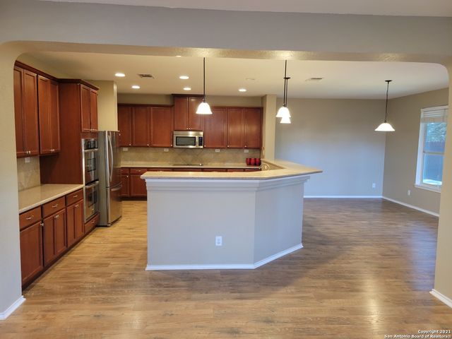 10919 Fox Crest, Live Oak, TX 78233