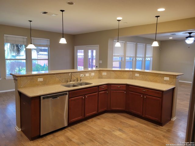 10919 Fox Crest, Live Oak, TX 78233