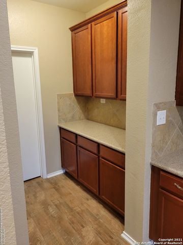 10919 Fox Crest, Live Oak, TX 78233