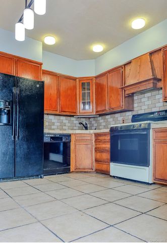 986 77th Street, Brooklyn, NY 11228