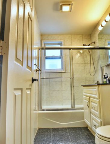 986 77th Street, Brooklyn, NY 11228