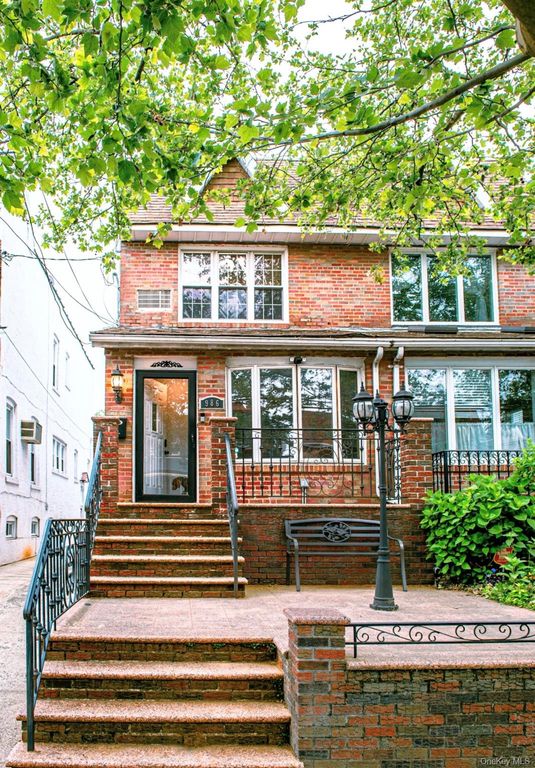 986 77th Street, Brooklyn, NY 11228