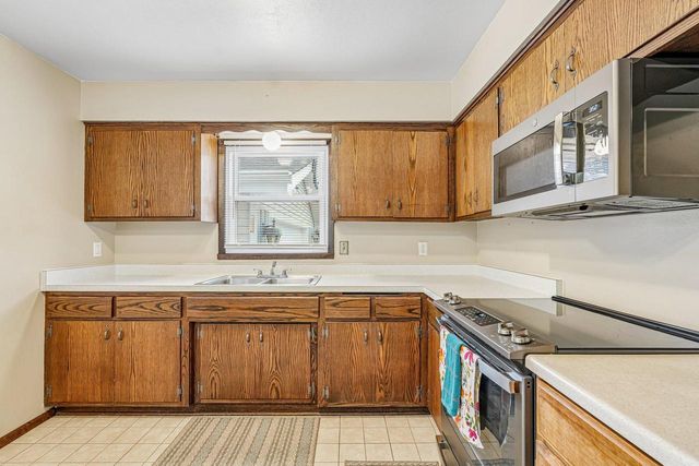 11830 Florist AVENUE, Milwaukee, WI 53225