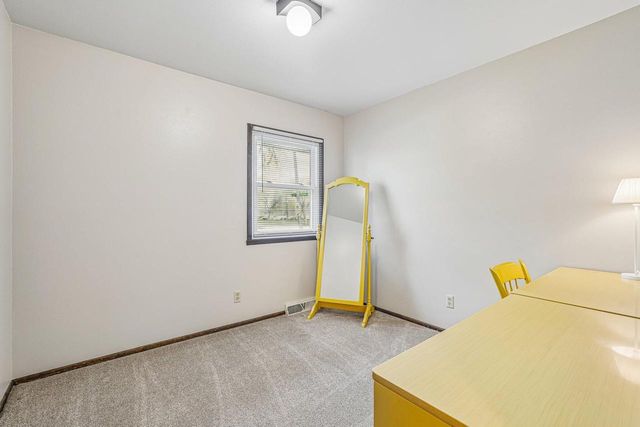 11830 Florist AVENUE, Milwaukee, WI 53225