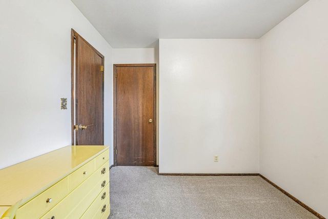 11830 Florist AVENUE, Milwaukee, WI 53225
