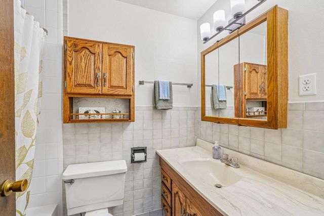 11830 Florist AVENUE, Milwaukee, WI 53225