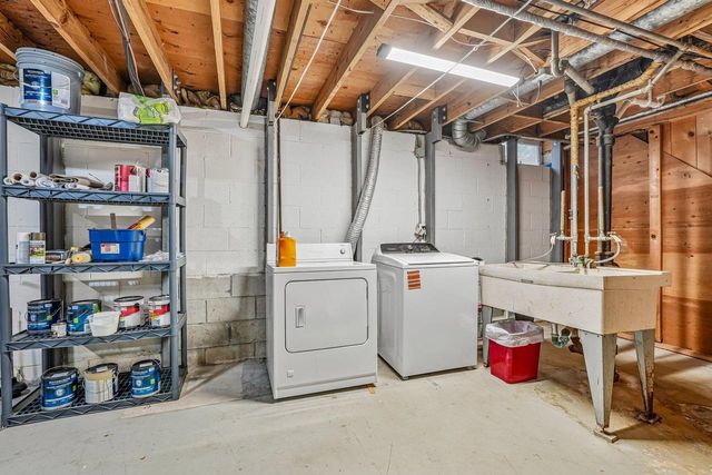 11830 Florist AVENUE, Milwaukee, WI 53225