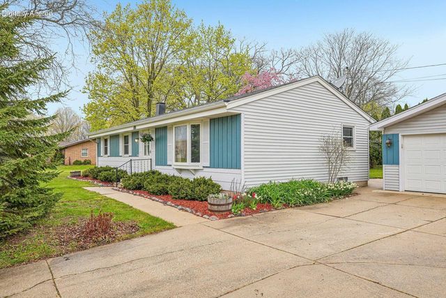 11830 Florist AVENUE, Milwaukee, WI 53225