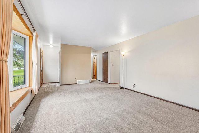 11830 Florist AVENUE, Milwaukee, WI 53225