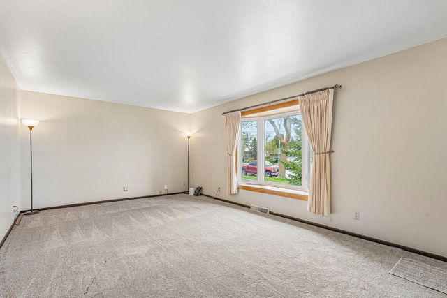 11830 Florist AVENUE, Milwaukee, WI 53225