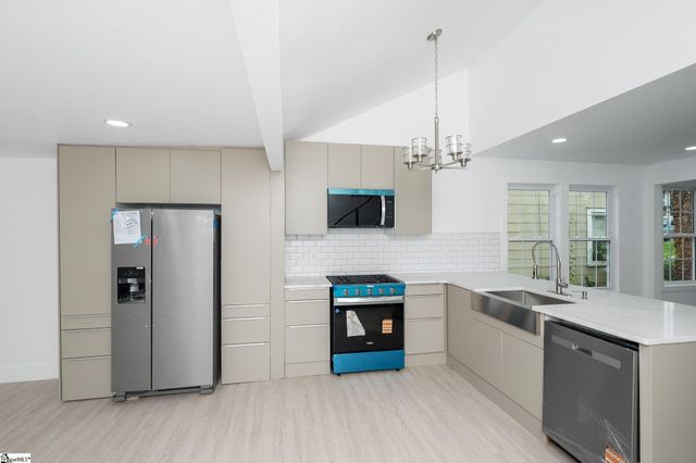 14 Hawthorne Lane, Greenville, SC 29605