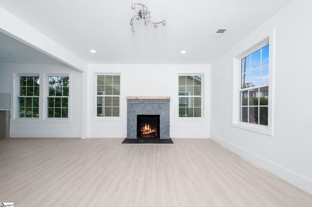 14 Hawthorne Lane, Greenville, SC 29605