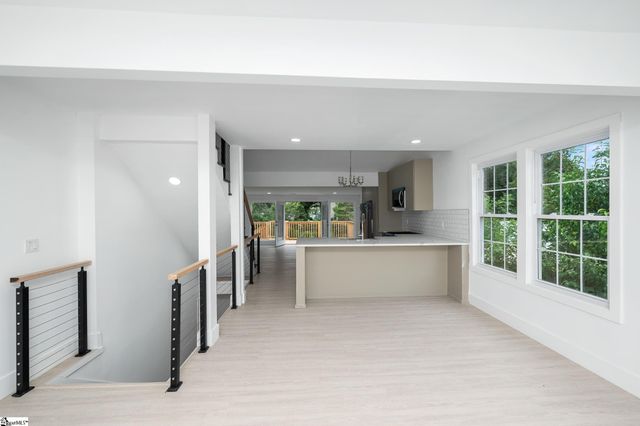 14 Hawthorne Lane, Greenville, SC 29605