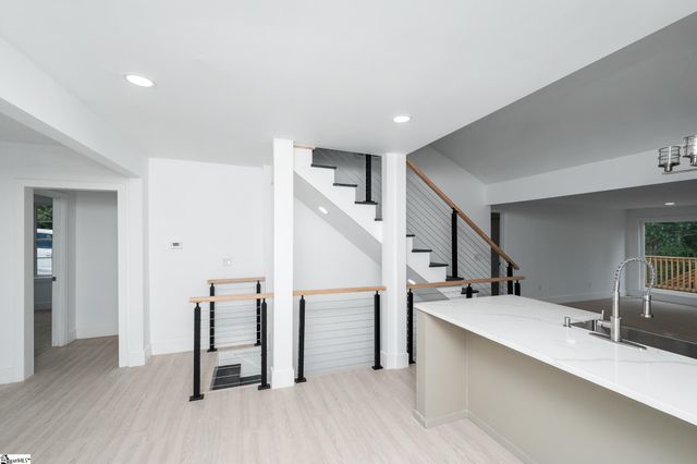 14 Hawthorne Lane, Greenville, SC 29605