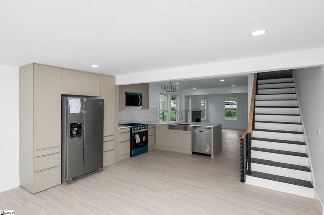 14 Hawthorne Lane, Greenville, SC 29605