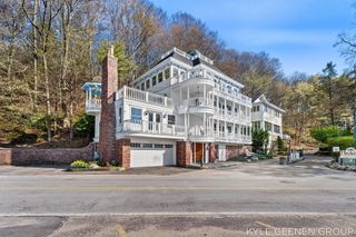 2238 S Shore Drive, Laketown Twp, MI 49434