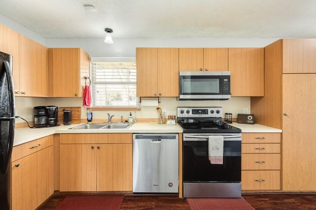 2109 N Tinsley Street, Angleton, TX 77515