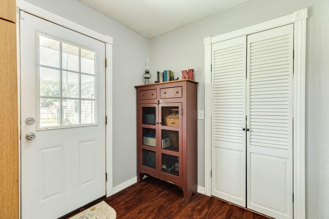 2109 N Tinsley Street, Angleton, TX 77515