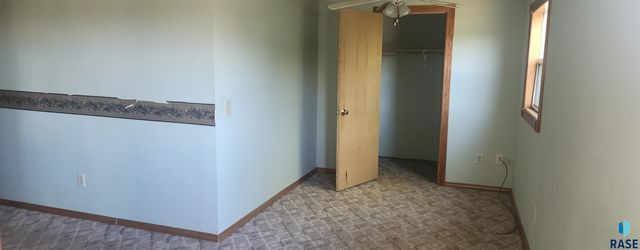 1819 N Foster St Street, Mitchell, SD 57301