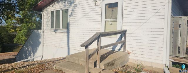 1819 N Foster St Street, Mitchell, SD 57301