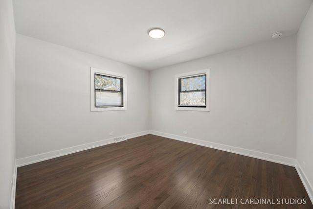 22W080 Valleyview Drive, Glen Ellyn, IL 60137