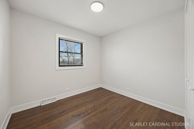 22W080 Valleyview Drive, Glen Ellyn, IL 60137