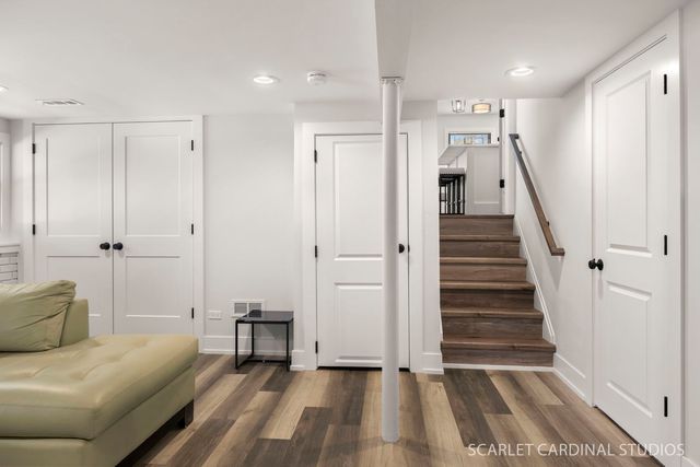 22W080 Valleyview Drive, Glen Ellyn, IL 60137